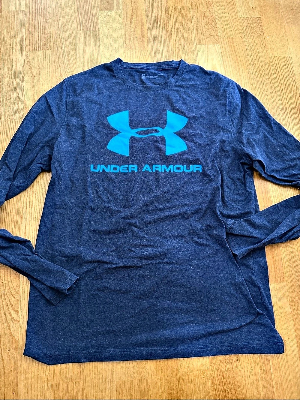 Large Under Armour HeatGear Loose Long Sleeve Tee Blue Medium